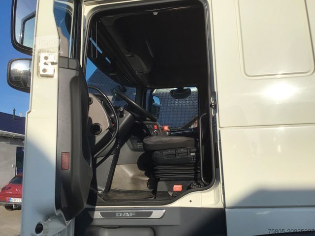 Вантажівка зі змінною надбудовою DAF XF 106.480 FAR