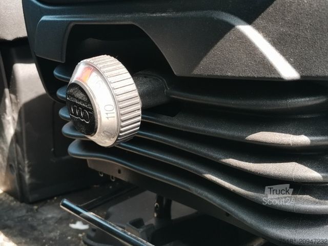 Ledusskapja furgons IVECO Daily 35C14 CNG/ TIEFKÜHLER/8 PAL/LBW