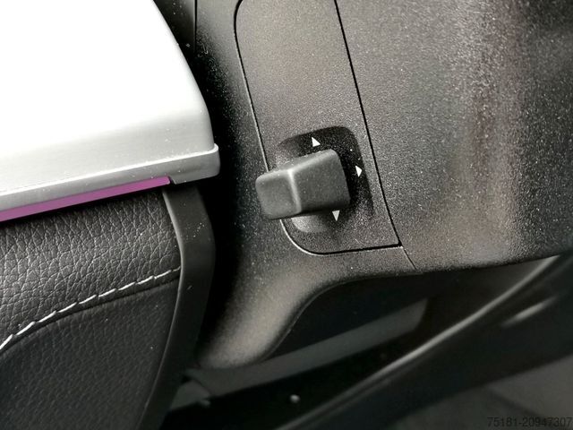 Pick-up MERCEDES-BENZ GLE 300d 4Matic* AMG* Burmester* 1.Besitzer