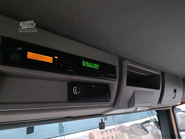 Estrado com lonas deslizantes e painel lateral EUR Iveco EUROCARGO 75E21P