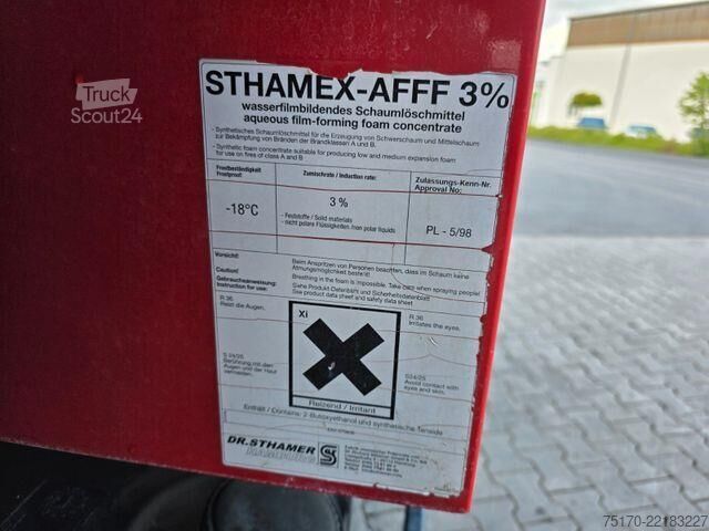 MAN LE 8.150 hasiace vozidlo s penovým hasiacim zariadením SLF25/25 MAN LE 8.150 Feuerwehr Schaum-Löschfahrzeug SLF25/25