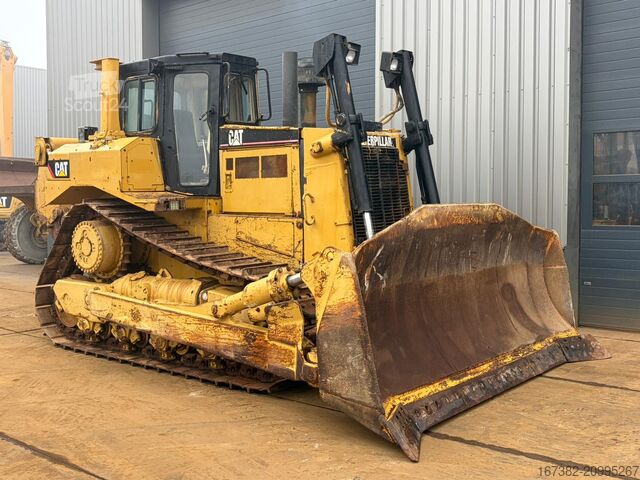 Niveleuse Caterpillar D8R