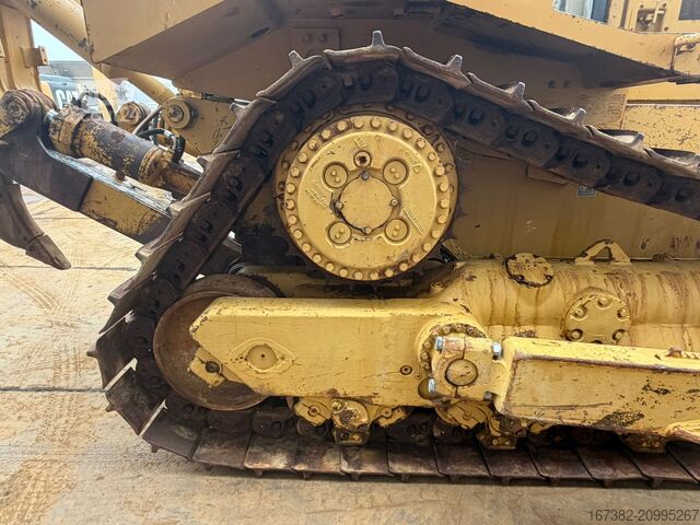 Niveleuse Caterpillar D8R