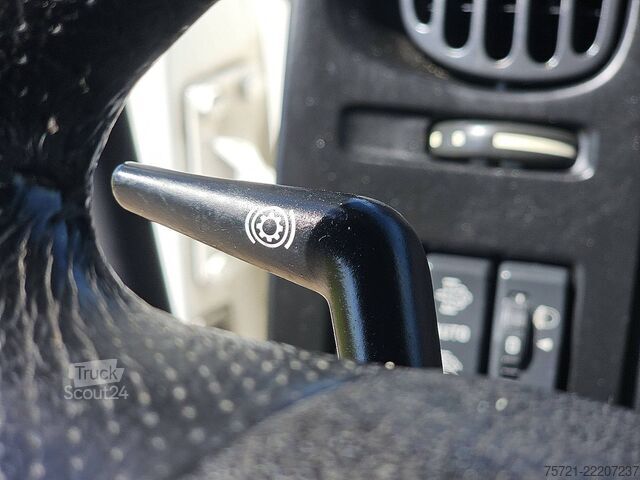 Чемодан RENAULT D 220