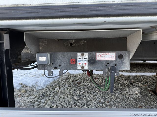 Anhänger mit Pritsche & Plane FLIEGL TKF 118