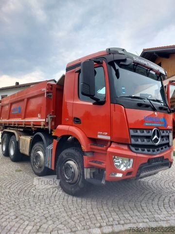 Trójstronna wywrotka MERCEDES-BENZ 3243 Dreiseitenkipper