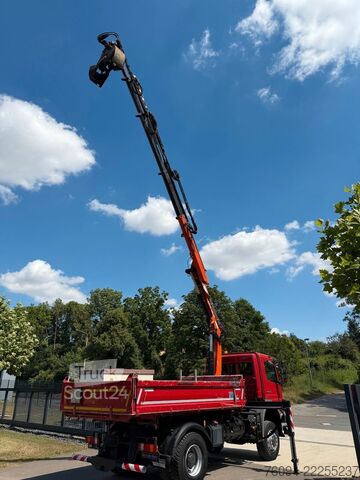 Kuorma-autoon asennettu nosturi MERCEDES-BENZ Axor 1833 4x4 Kipper Kran 17m FUNK AHK