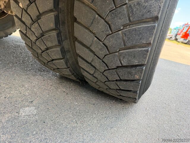 Kuorma-autoon asennettu nosturi MERCEDES-BENZ Axor 1833 4x4 Kipper Kran 17m FUNK AHK
