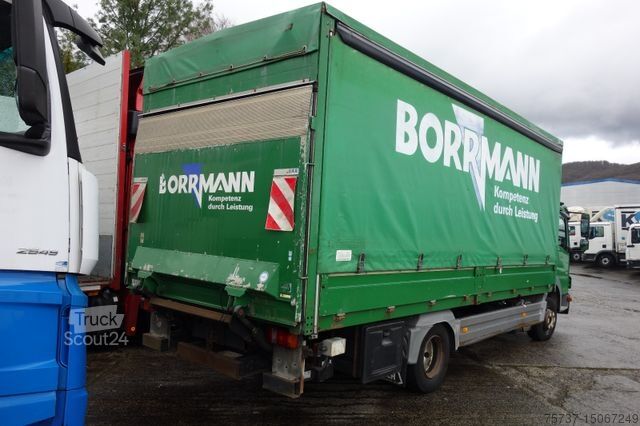 Camion cu platformă și prelată MERCEDES-BENZ 922 L  Schiebeplane