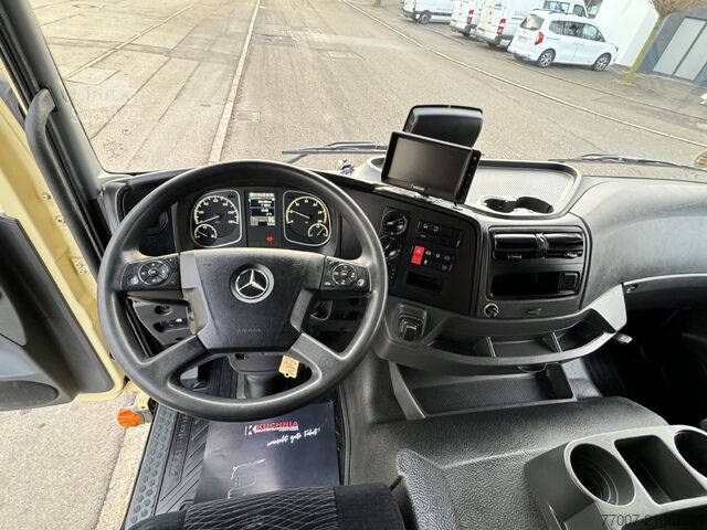 Kühlkoffer-LKW Rohrbahnen Mercedes-Benz Atego 1627L 4-Fleisch-Rohrbahnen T-1000