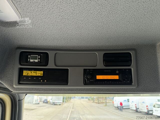 Kühlkoffer-LKW Rohrbahnen Mercedes-Benz Atego 1627L 4-Fleisch-Rohrbahnen T-1000