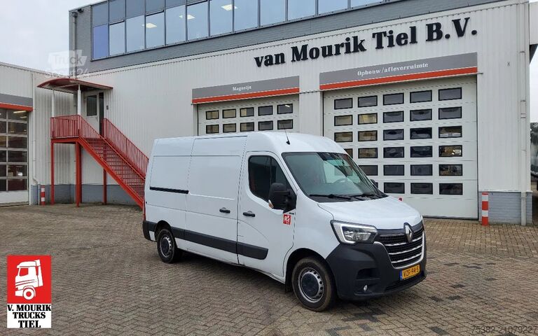 Panel van Renault Master 150.35  EURO 6  L2H2 GESLOTEN - VZF-94-S