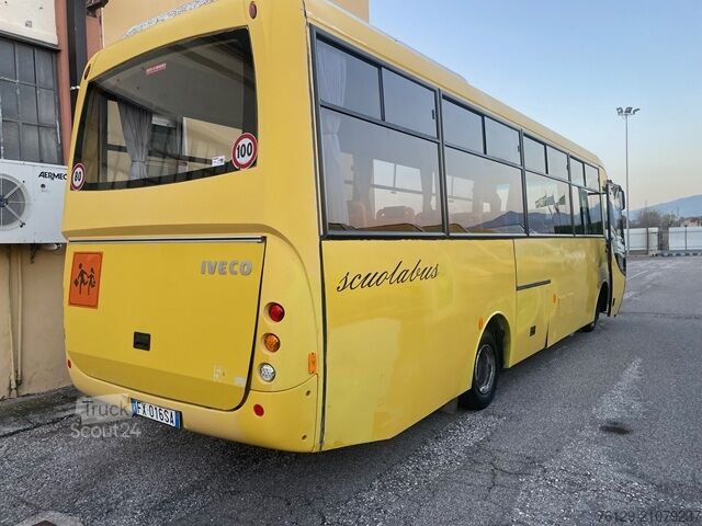 Okul otobüsü Iveco Bus 100 E4 CACCIAMALI