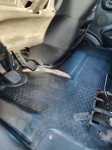 Sandučar iveco 35 c 14