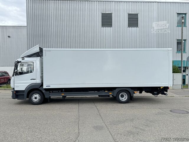 Transportér s krabicou s nízkou hmotnosťou Mercedes-Benz Atego 824L 6-Zyl. Koffer 7,1m LBW Klima