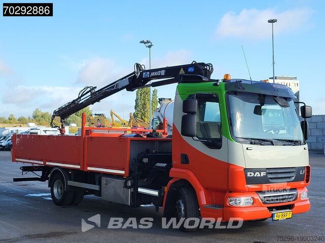 Ribaltabile con gru DAF LF45.210 LF 4X2 MKG HLK 66 Crane Kran 5m3 tippe...