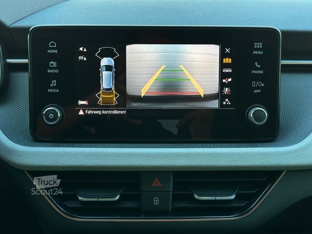 Minibus SKODA 1.0TSi DSG TOP & Selection KAMERA+PDC V/H LM17"