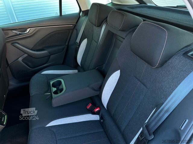 Minibus SKODA 1.0TSi DSG TOP & Selection KAMERA+PDC V/H LM17"