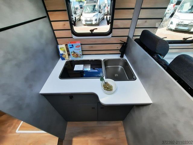 Halvintegrert bobil Crosscamp EXPDN T 7.4 D Verfüg./Rüfa/Markise