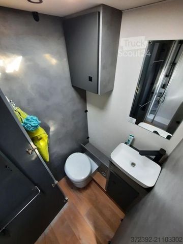 Halvintegrert bobil Crosscamp EXPDN T 7.4 D Verfüg./Rüfa/Markise