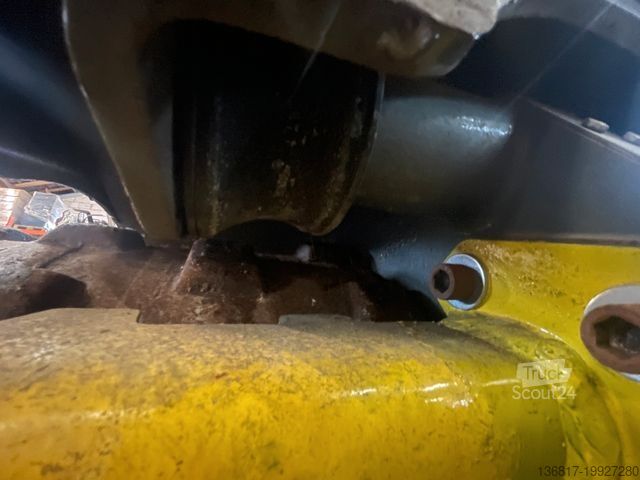 Одно-барабанний каток WACKER Neuson RT SC3 Grabenwalze Funk mit Verbreiterung