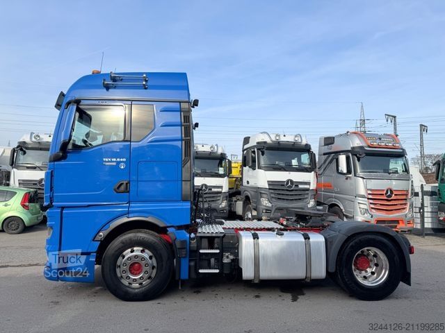 Standardni vlačilec MAN TGX 18.640 GM Individual/Retarder/Hydraulik/TV/