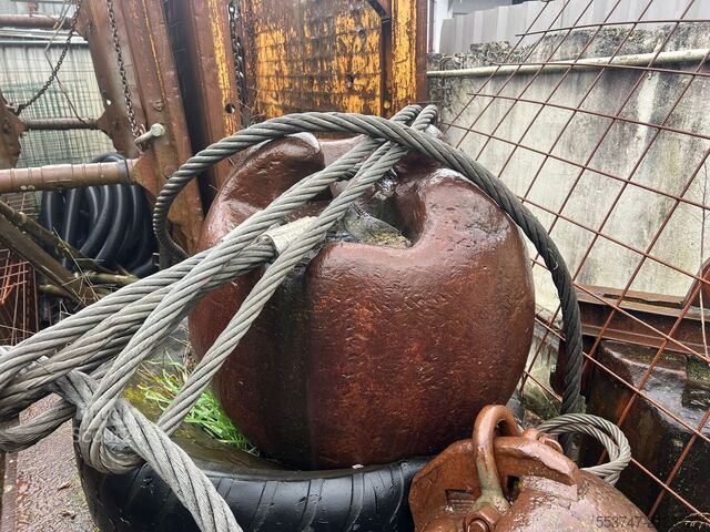 Rušitvena krogla 2 t druga oprema  Abbruchkugel 2 t