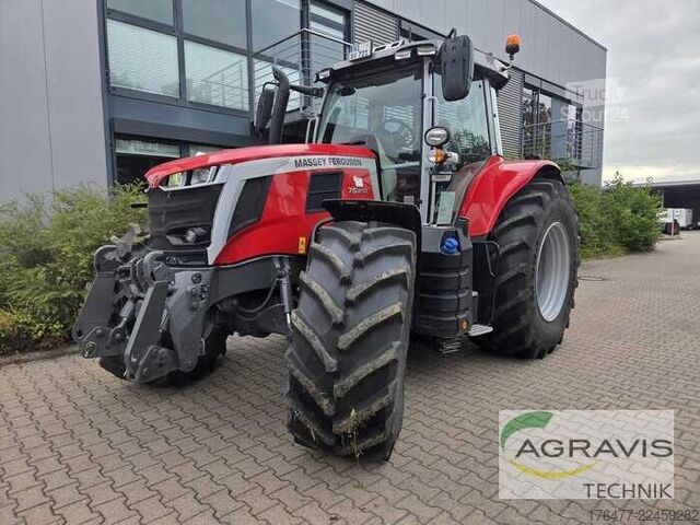Traktor Massey Ferguson MF 7S.210 DYNA-VT