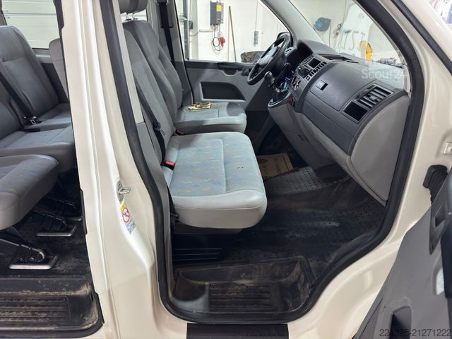 Minibus VOLKSWAGEN T5 1,9 TDI CARAVELLE 9 SITZER KLIMA EURO4