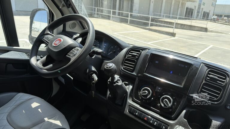Teilintegriertes Wohnmobil 2024 Fiat Ducato Weinsberg Carasuite | Vollausstattung | 5 Schlafplätze