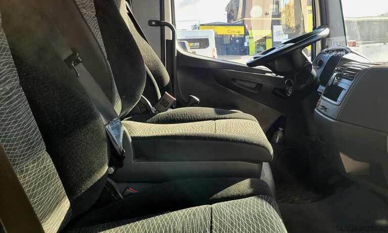 Camión caja MERCEDES BENZ 818 4X2 SAXAS 180HP AUTOMATICO