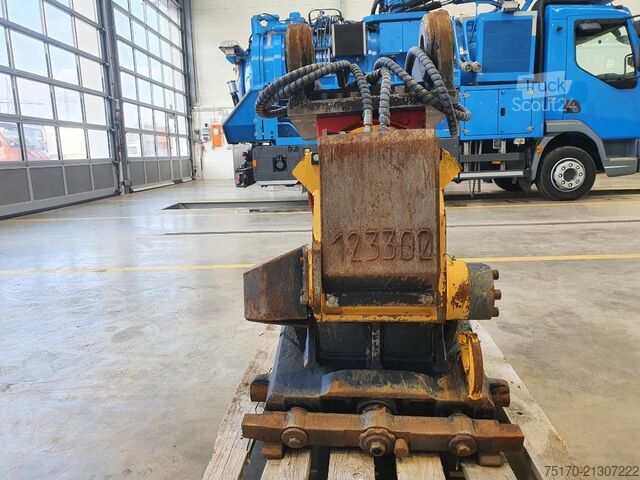 Schnellwechsler Rädlinger Schwenkrotator CAT M318 / CW 40 / 2016