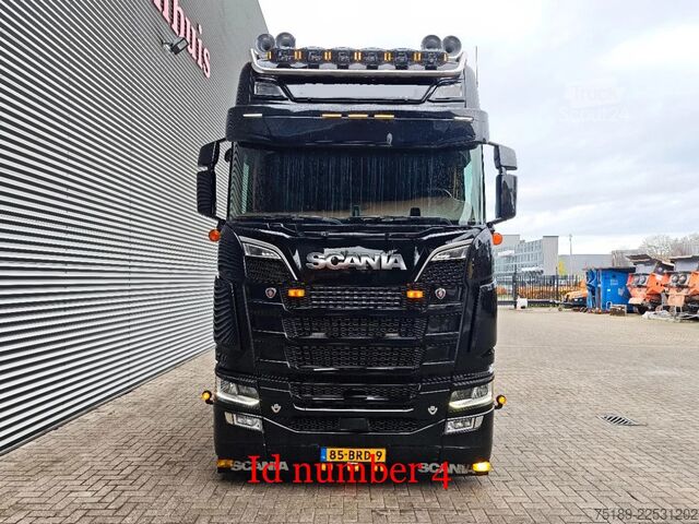 Standard-SZM Scania S580 V8 6x2 Longline Showtruck!
