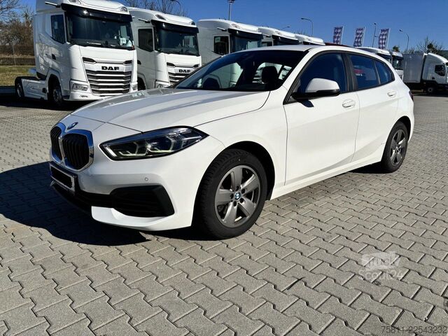 Kombijevsko vozilo BMW 118d ADVANTAGE + AUTOMATIK + SCHECKHEFT + HU LED