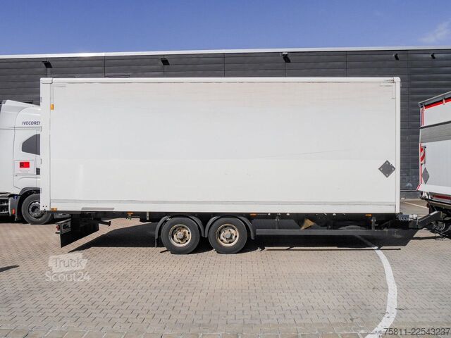 Škatlasti tovornjak DAF LF 220 12t SAXAS KOFFER + ANHÄNGER MOESLEIN AHK