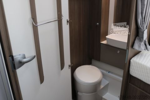 Autocaravana semi-integrada Carado T 447