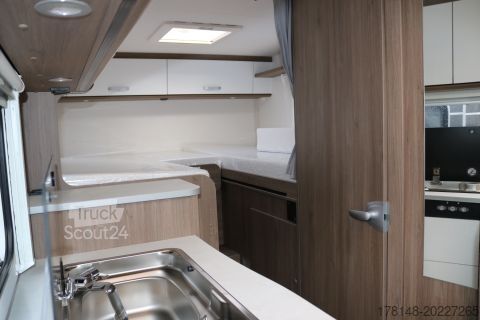 Przyczepa kempingowa/kamper Carado VAN V337 Pro
