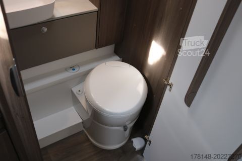 Autocaravana semi-integrada Carado T 457