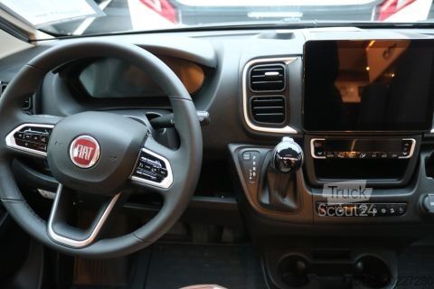 Autocaravana semi-integrada Bürstner Limited T 727 G
