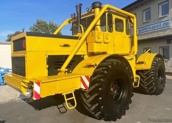 Tracteur Kirovets K700A V8