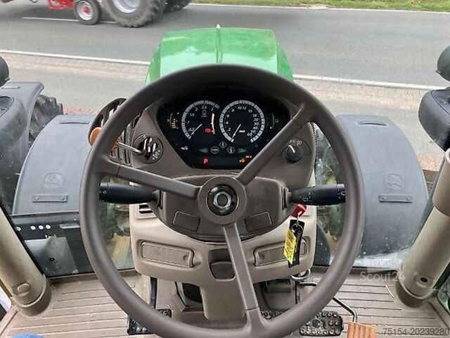 Tractor John Deere 6110R