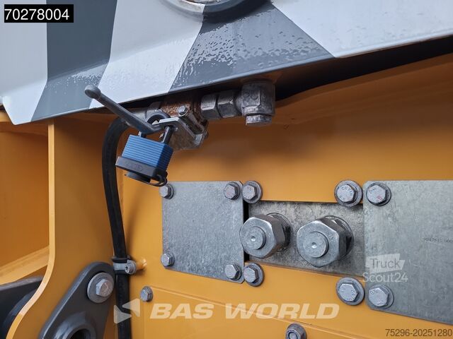 Mașină de nivelat Liebherr PR726 LGP RIPPER VALVE