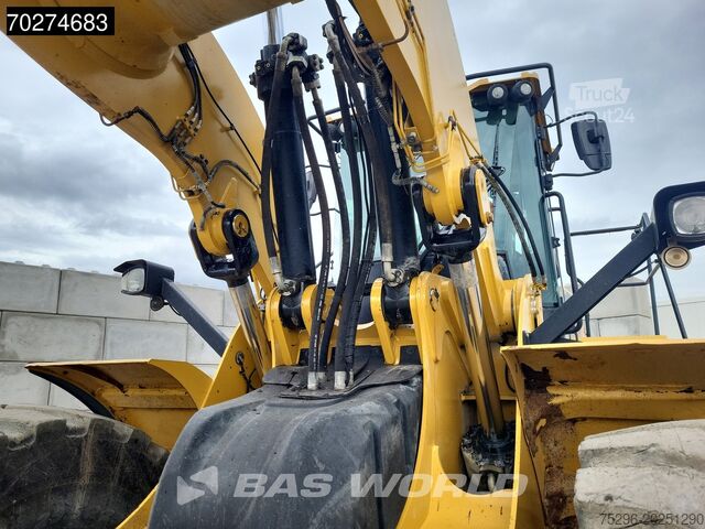 Chargeuse sur pneus Caterpillar 982 M