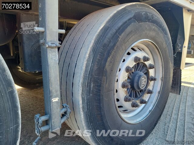 Transporte refrigerado/congelado Lamberet Carrier Vector 1550 3 axles Liftachse