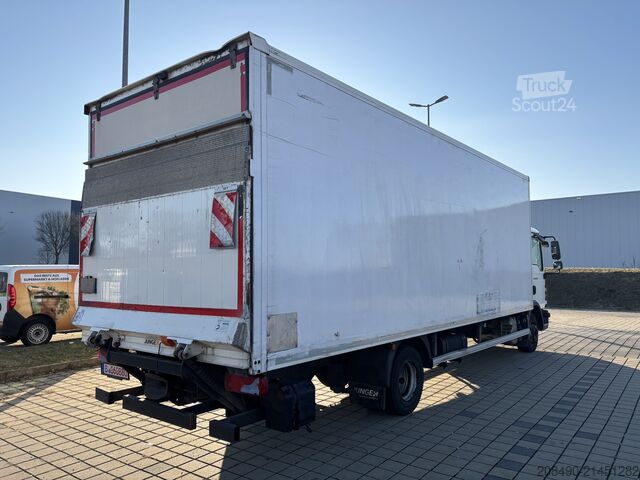 Nákladné vozidlo s boxovou nadstavbou / zdvíhacie čelo, vzduchové pruženie, ťažné zariadenie MAN TGL 12.220 BL