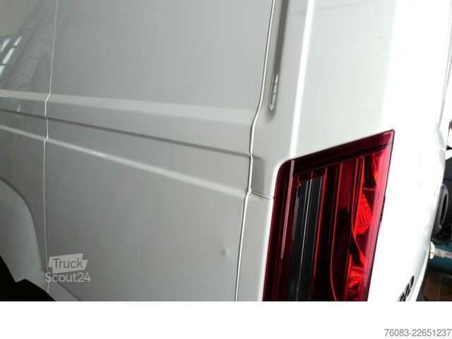 Dodávka s vysokou střechou IVECO Daily35-160 L2H2 Klimaautomatik Kamera