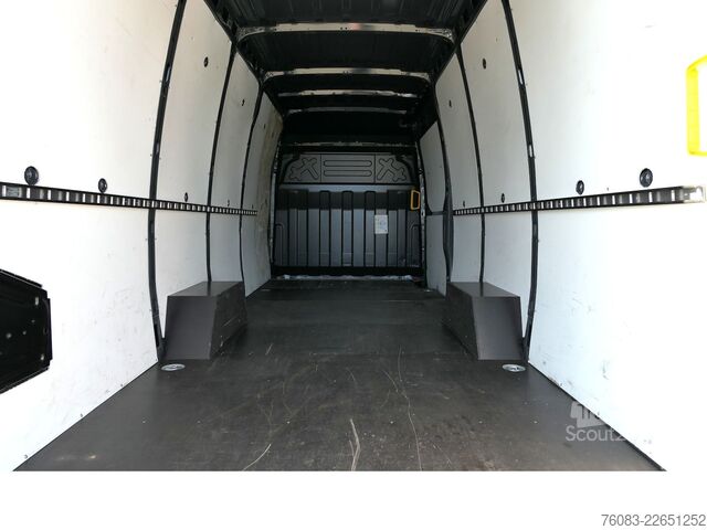 Kombi z visokim stropom IVECO Daily 35-210 Maxi Vollausstattung Full Options