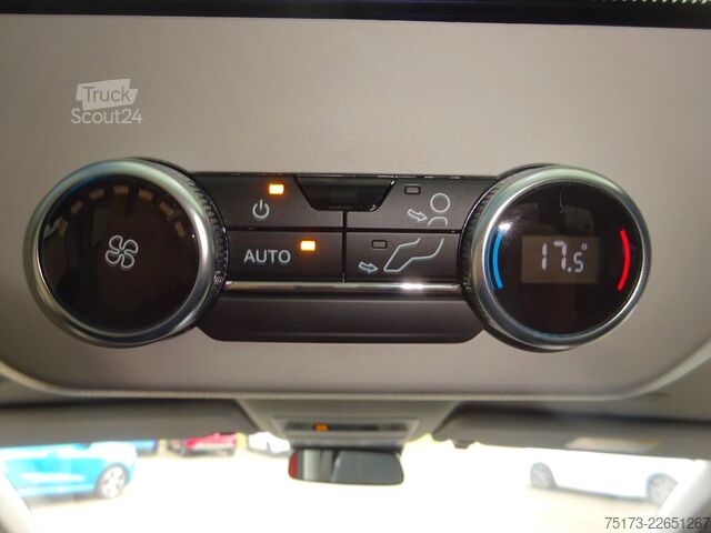 Minibus FORD Tourneo Custom L1 Sport PHEV AHK Exklusiv 360Kam