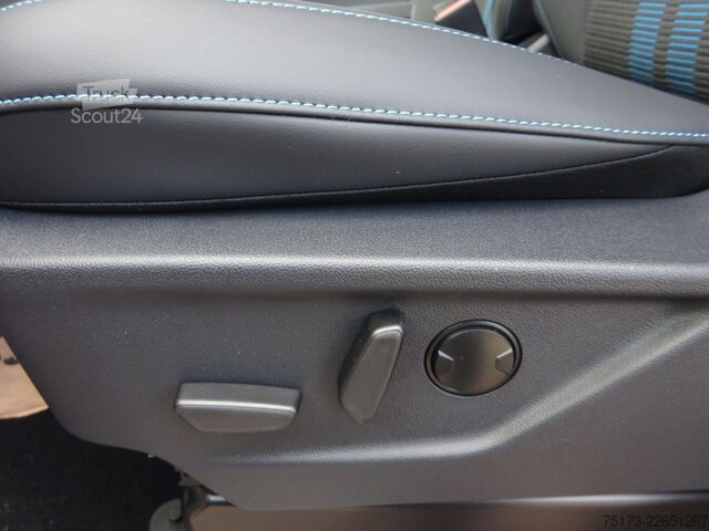 Minibus FORD Tourneo Custom L1 Sport PHEV AHK Exklusiv 360Kam