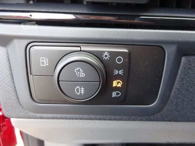 Minibus FORD Tourneo Custom L1 Sport PHEV AHK Exklusiv 360Kam